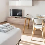 Appartement Nulauro 12 *